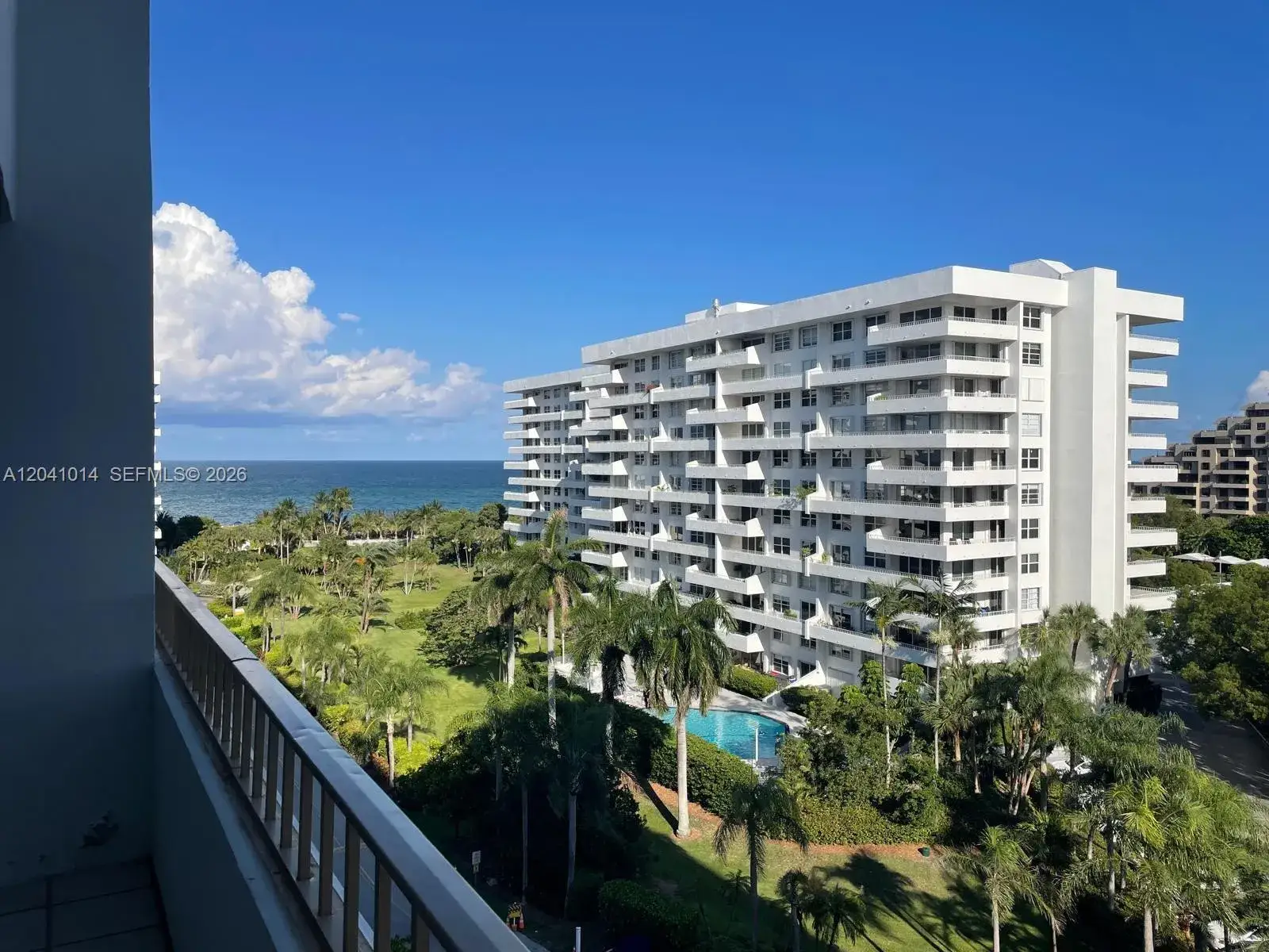 2 bedroom 2 bath Residential Lease for rent at 155 Ocean Lane Dr # 811, Key Biscayne FL 33149