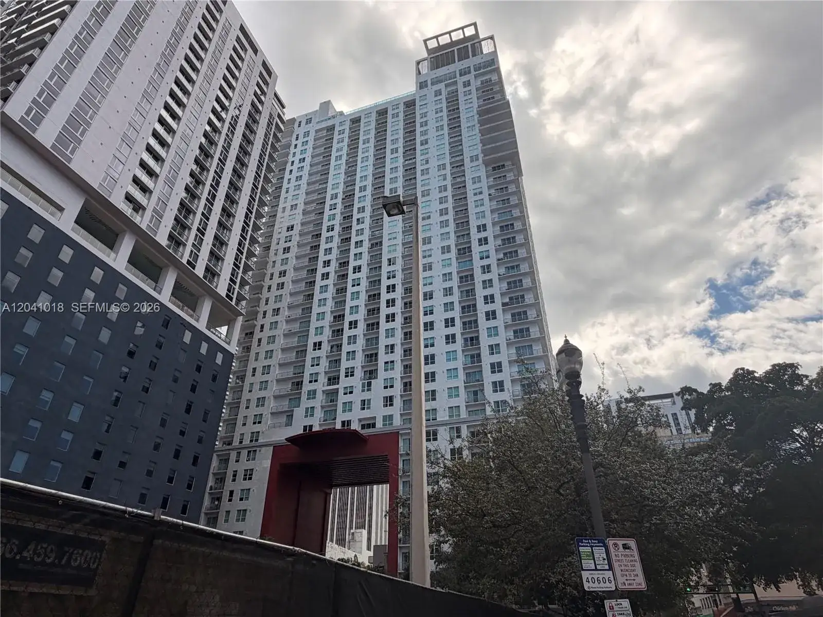 1 bedroom 1 bath Residential for sale at 133 NE 2nd Ave # 209, Miami FL 33132