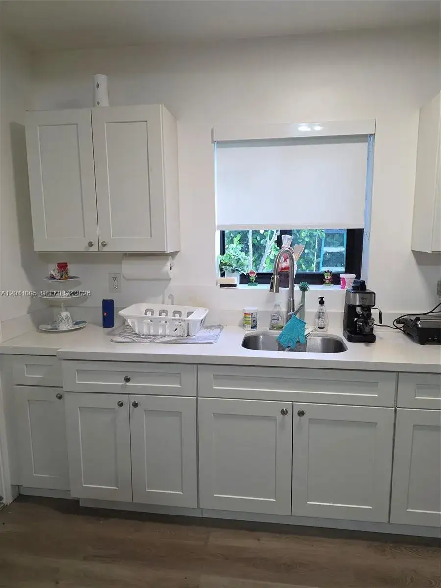 2 bedroom 1 bath Residential Lease for rent at 711 Beacom Blvd # 4, Miami FL 33135