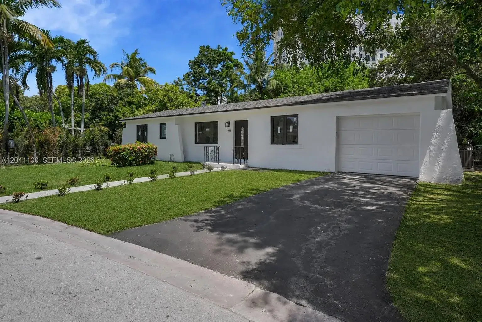 4 bedroom 3 bath Residential for sale at 211 Washington Dr, Coral Gables FL 33133