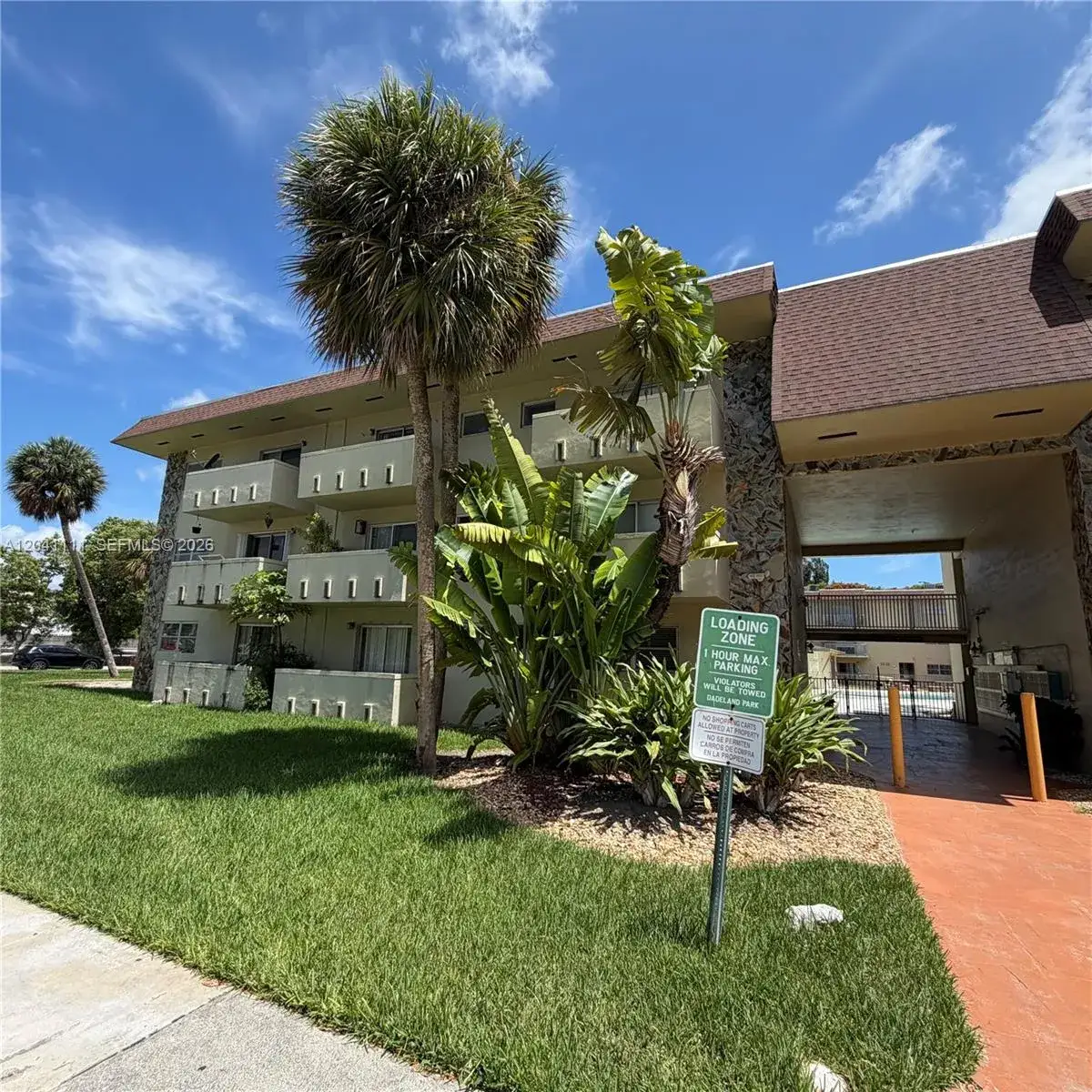1 bedroom 1 bath Residential Lease for rent at 7505 SW 82nd St # 206, Miami FL 33143