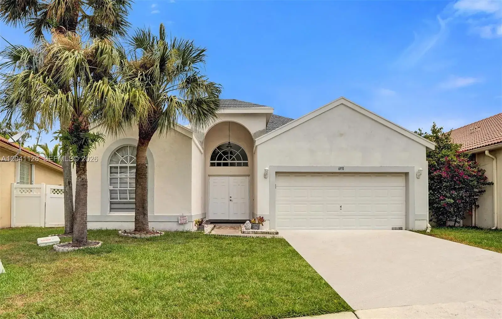 3 bedroom 2 bath Residential Lease for rent at 6931 NW 34th St # 6931, Margate FL 33063