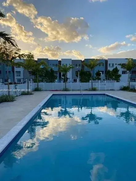 2 bedroom 2 bath Residential Lease for rent at 2505 NE 193rd St # 4211, Miami FL 33180