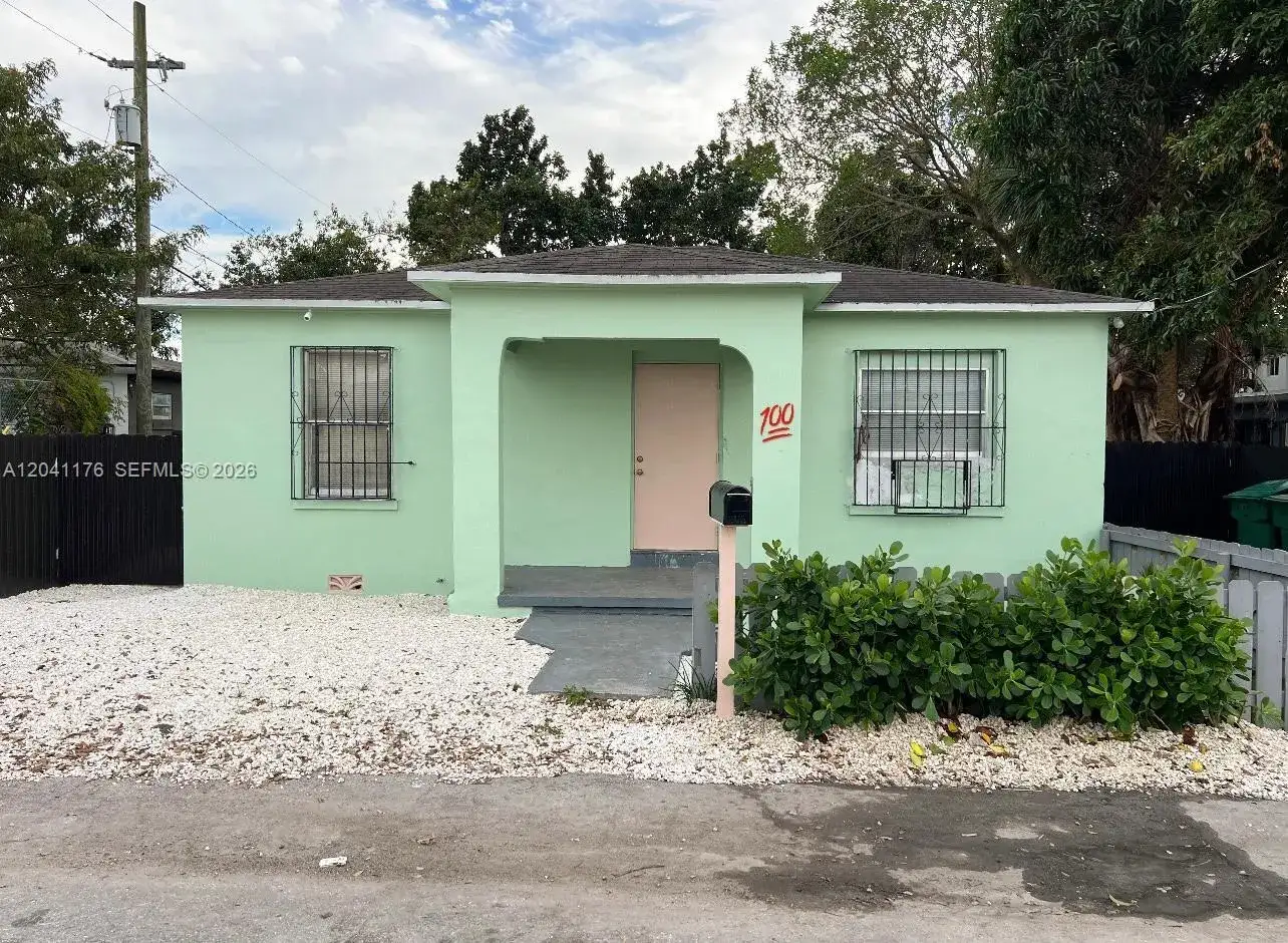 4 bedroom 1 bath Residential Lease for rent at 10 NW 71st St, Miami FL 33150