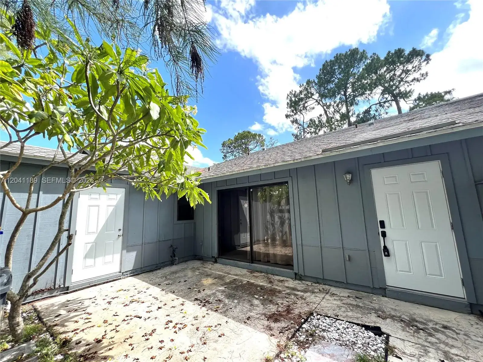 2 bedroom 2 bath Residential Lease for rent at 1077 Goldenrod Rd # 1077, Wellington FL 33414