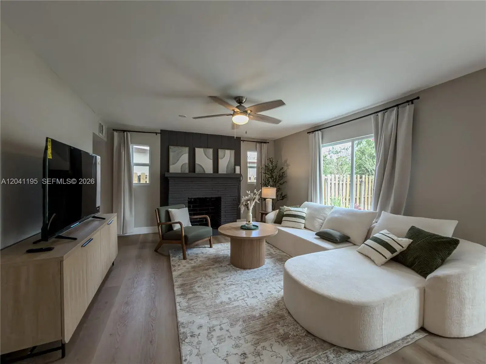 4 bedroom 3 bath Residential Lease for rent at 1813 SW 10th St # 1813, Fort Lauderdale FL 33312