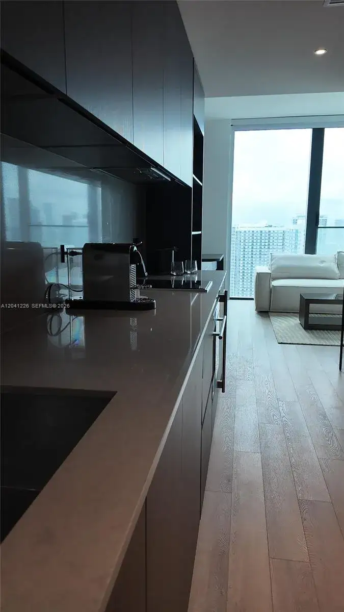 1 bedroom 1 bath Residential Lease for rent at 20 NE 11th St # 1505, Miami FL 33132