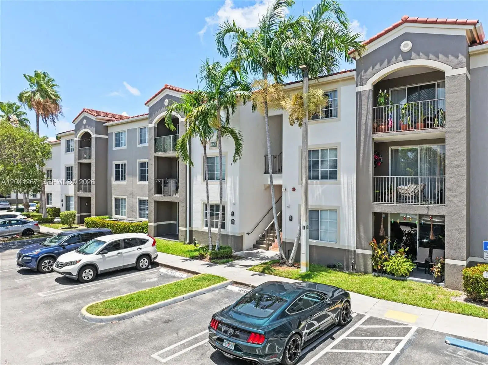 2 bedroom 2 bath Residential for sale at 6861 SW 44th St # 202, Miami FL 33155