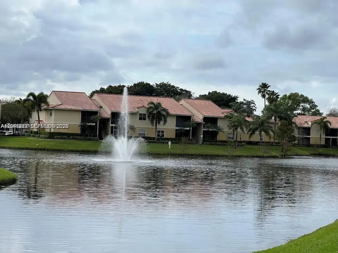 1 bedroom 1 bath Residential for sale at 1227 SW 46th Ave # 304, Pompano Beach FL 33069