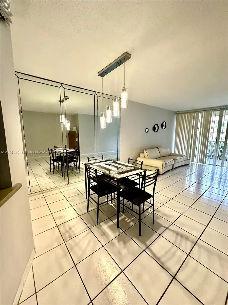 1 bedroom 1 bath Residential Lease for rent at 1770 NE 191st St # 1, Miami FL 33179