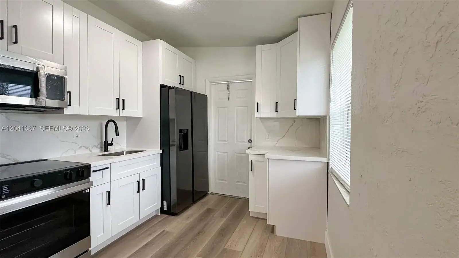 2 bedroom 1 bath Residential Lease for rent at 550 NW 15th Ct, Pompano Beach FL 33060
