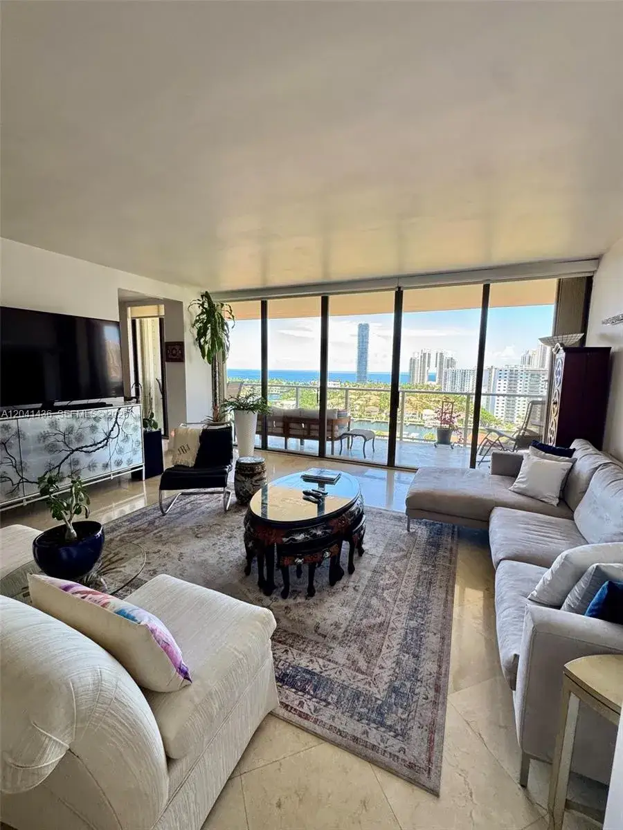 2 bedroom 2 bath Residential Lease for rent at 19500 Turnberry Way # 15F, Aventura FL 33180