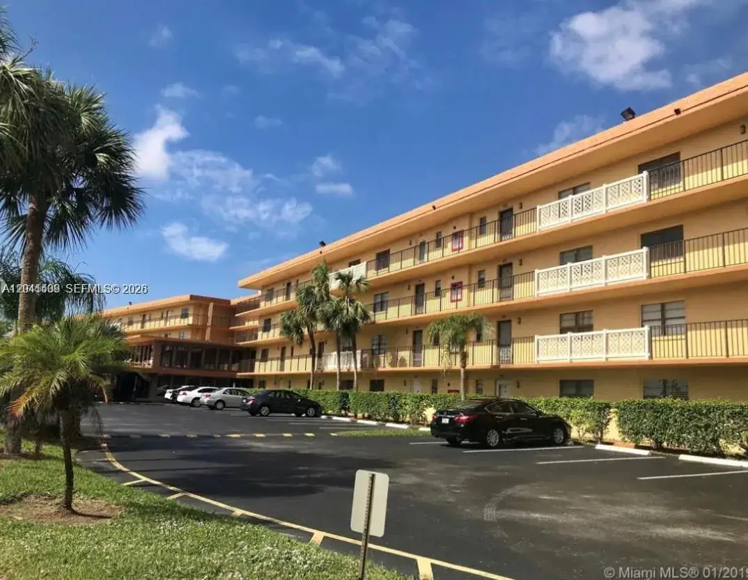 2 bedroom 2 bath Residential Lease for rent at 9273 SW 8th St # 311, Boca Raton FL 33428