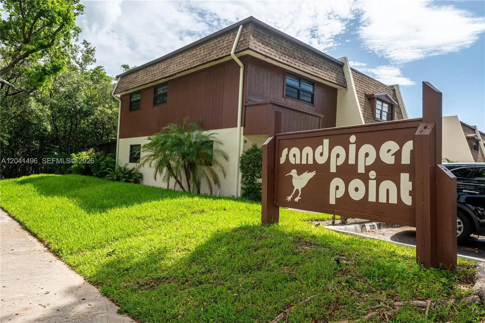 1 bedroom 1 bath Residential for sale at 2133 N 14th Ave, Hollywood FL 33020
