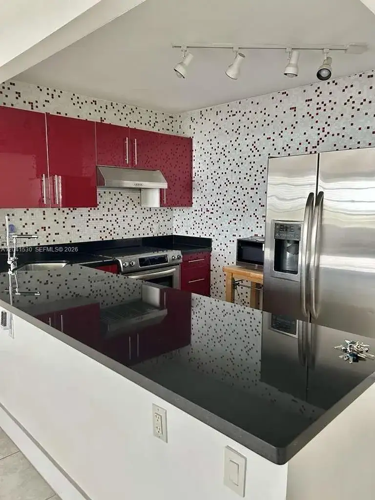 1 bedroom 1 bath Residential Lease for rent at 2016 Bay Dr # 602, Miami Beach FL 33141