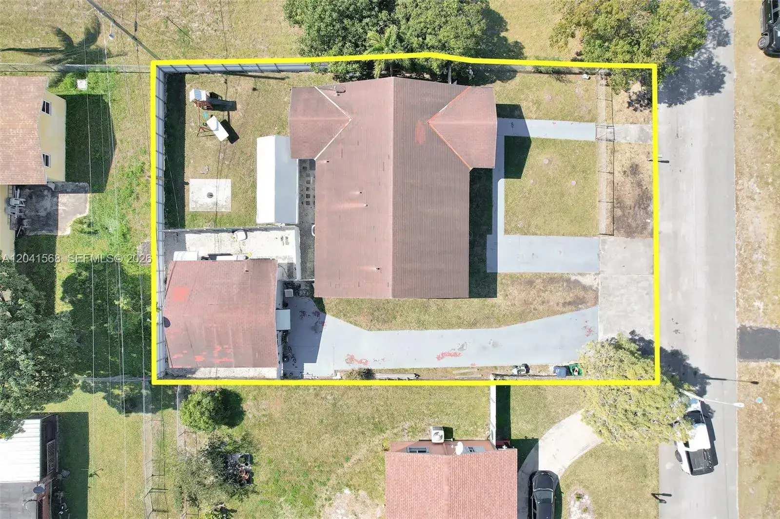 3 bedroom 2 bath Residential for sale at 3280 NW 213th Ter, Miami Gardens FL 33056