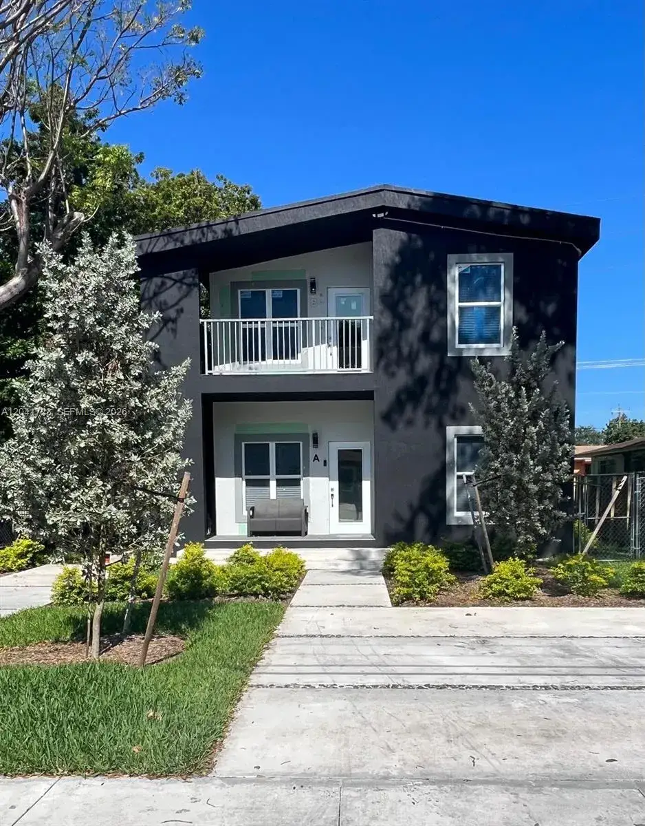 3 bedroom 2 bath Residential Lease for rent at 7777 NW 8th Ct # A, Miami FL 33150