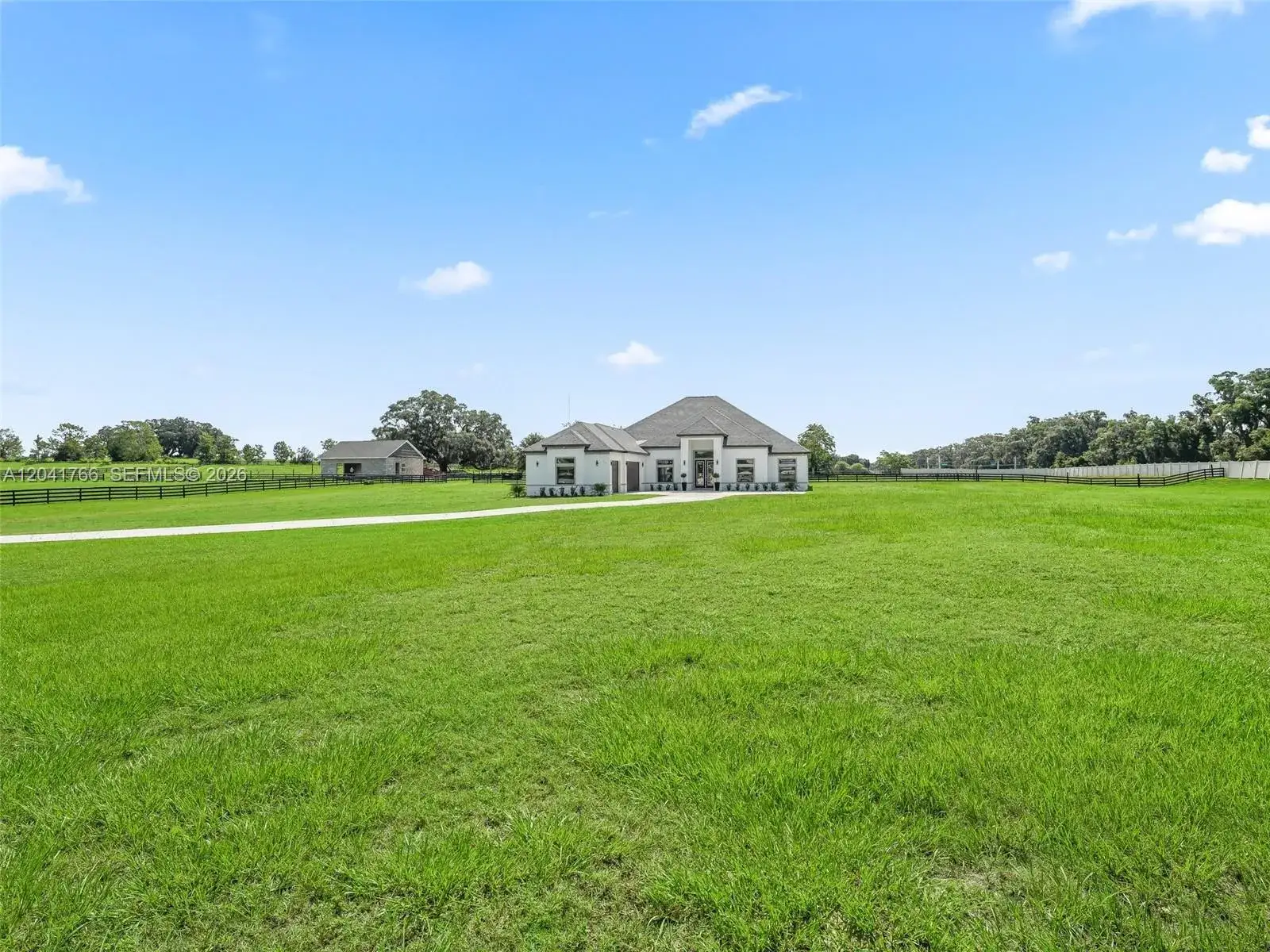 4 bedroom 3 bath Residential for sale at 7041 NE 22nd Court Rd, Ocala FL 34479