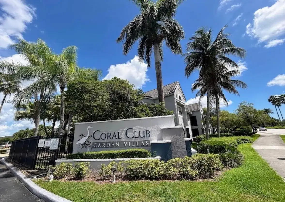 1 bedroom 1 bath Residential for sale at 15050 SW 103rd Ter # 7202, Miami FL 33196