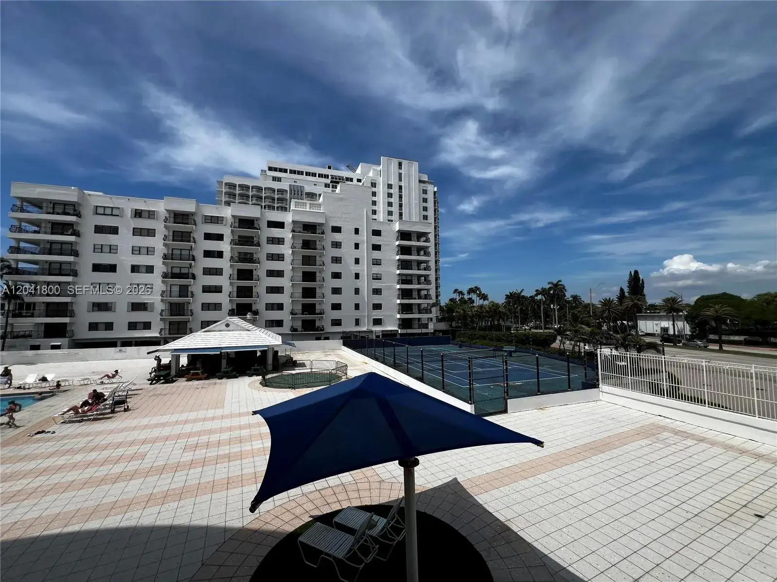 1 bedroom 1 bath Residential Lease for rent at 5445 Collins Ave # L3, Miami Beach FL 33140