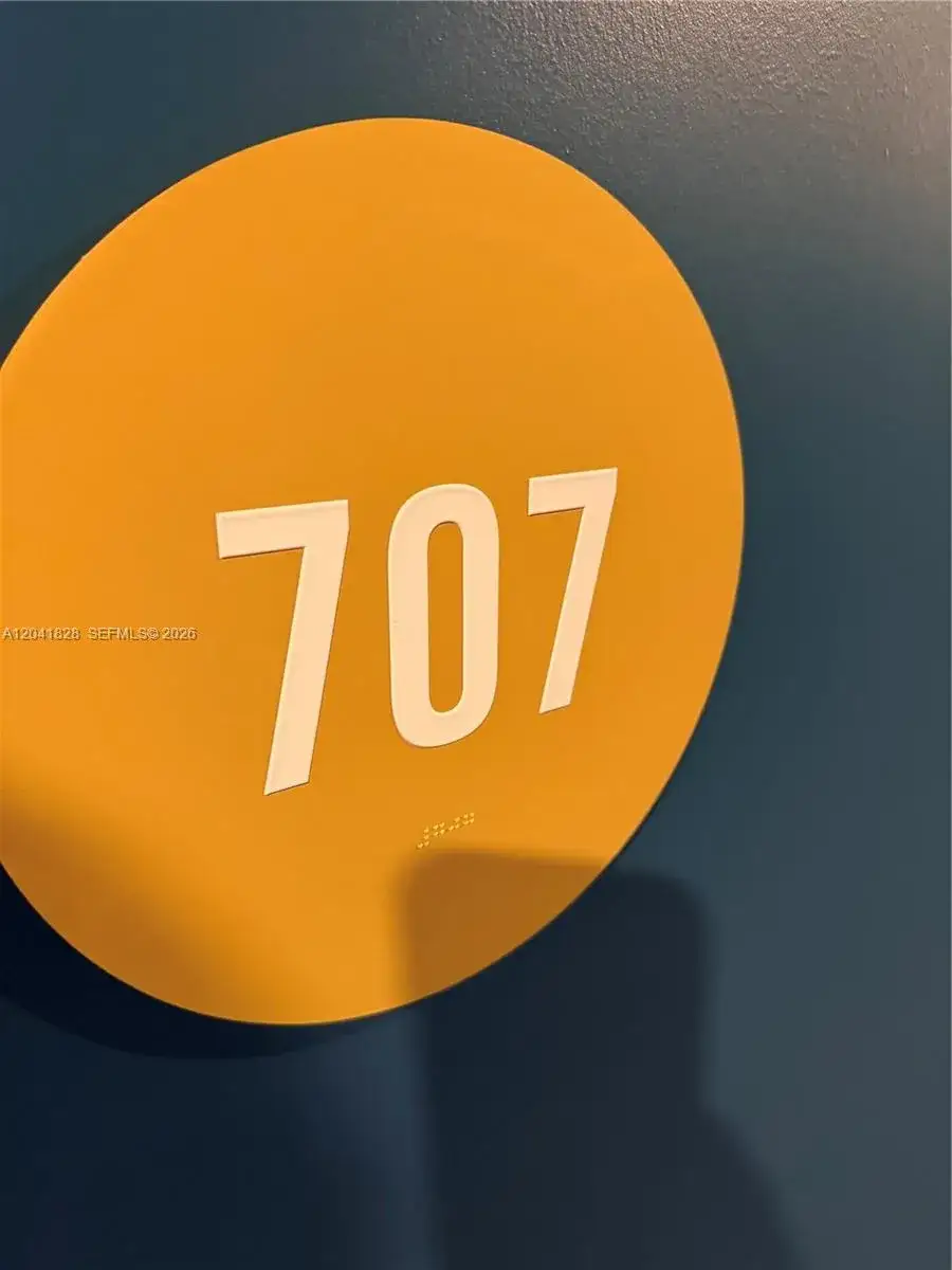 1 bedroom 1 bath Residential for sale at 90 NE 32nd St # 707, Miami FL 33137