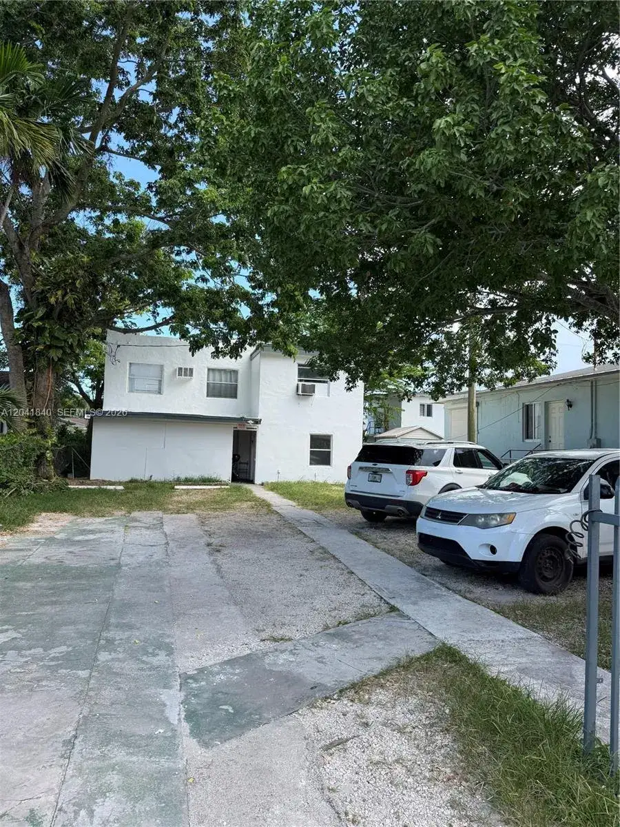 4 bedroom 1 bath Residential Lease for rent at 1832 NW 46th St # l, Miami FL 33142
