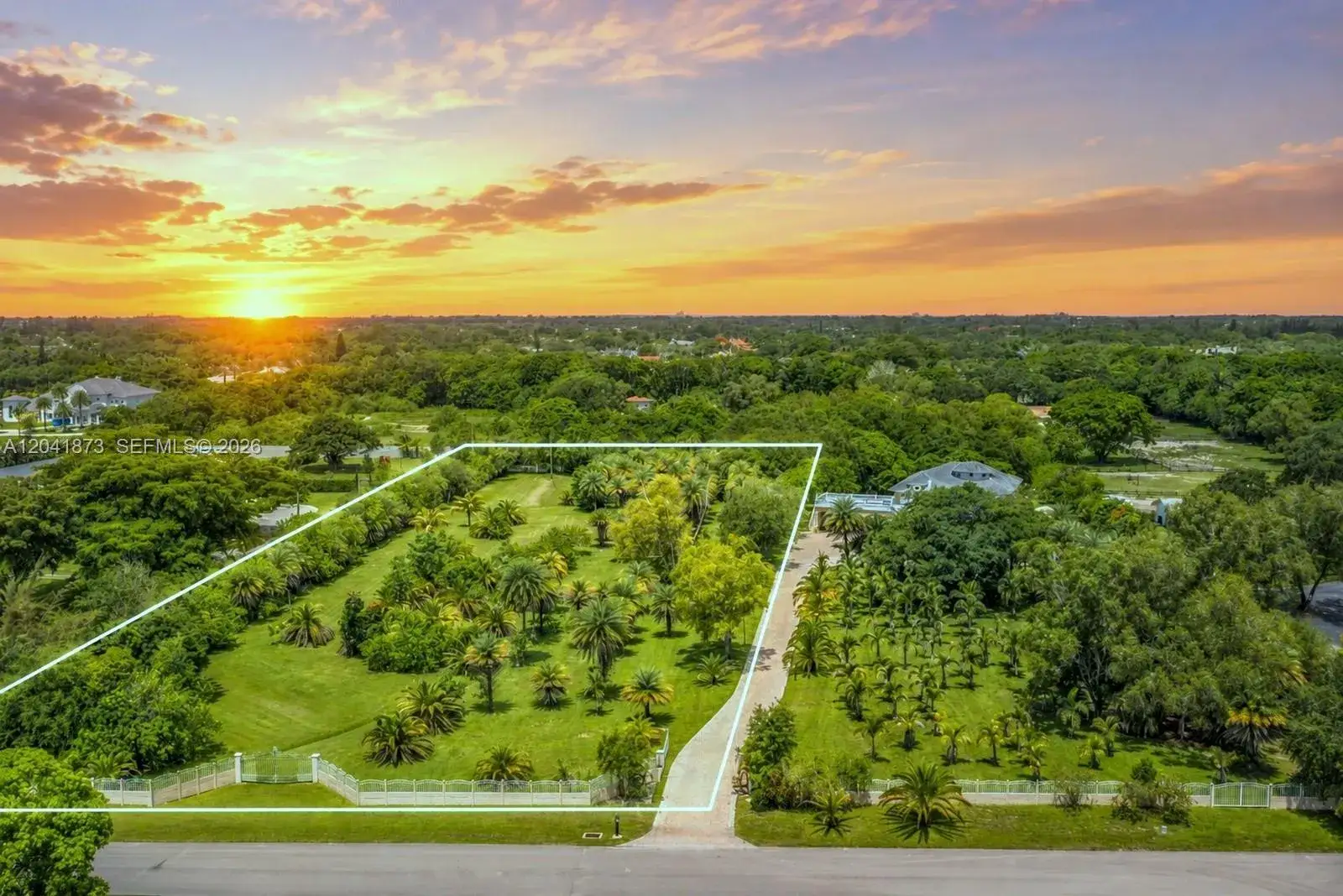 Residential for sale at 5567 SW 136th Ave, Southwest Ranches FL 33330