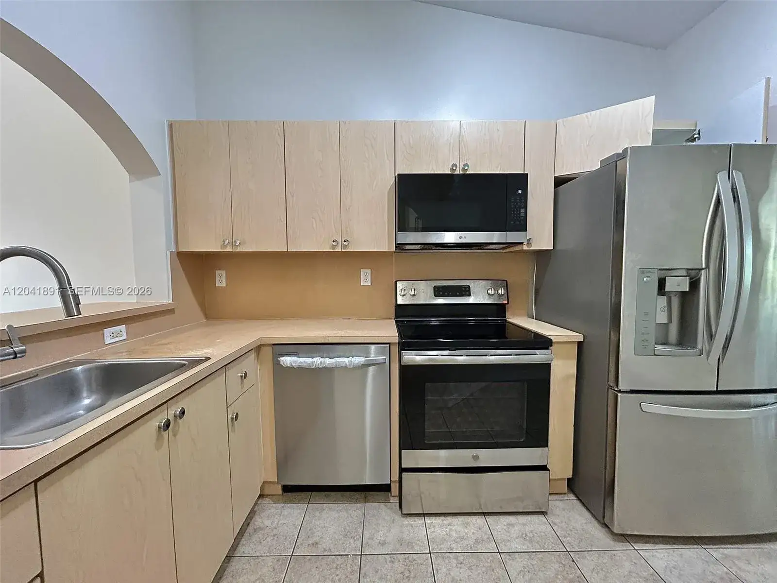 2 bedroom 2 bath Residential Lease for rent at 1270 SE 28th Ct # 202, Homestead FL 33035