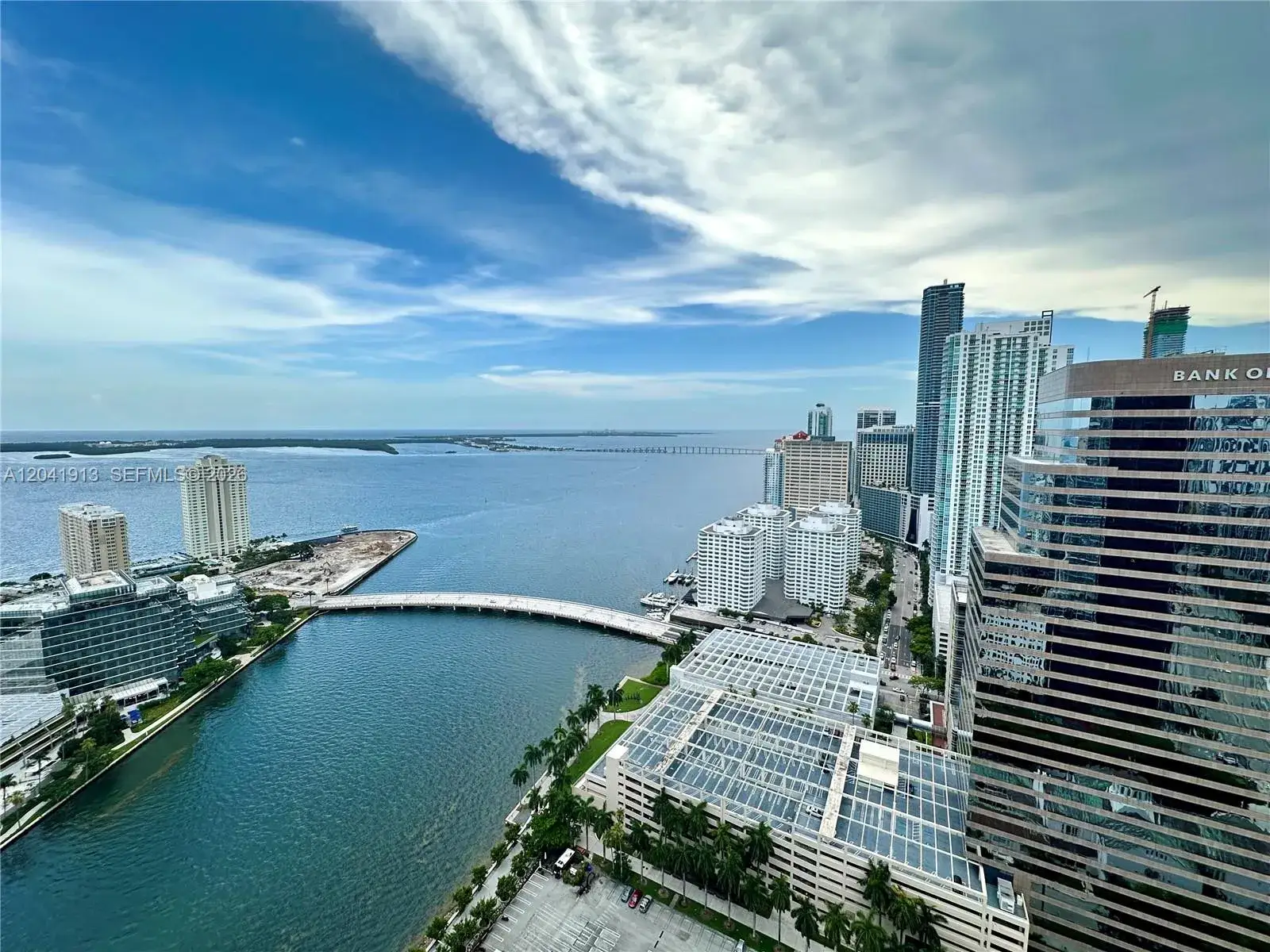 2 bedroom 2 bath Residential Lease for rent at 495 Brickell Ave # 4011, Miami FL 33131
