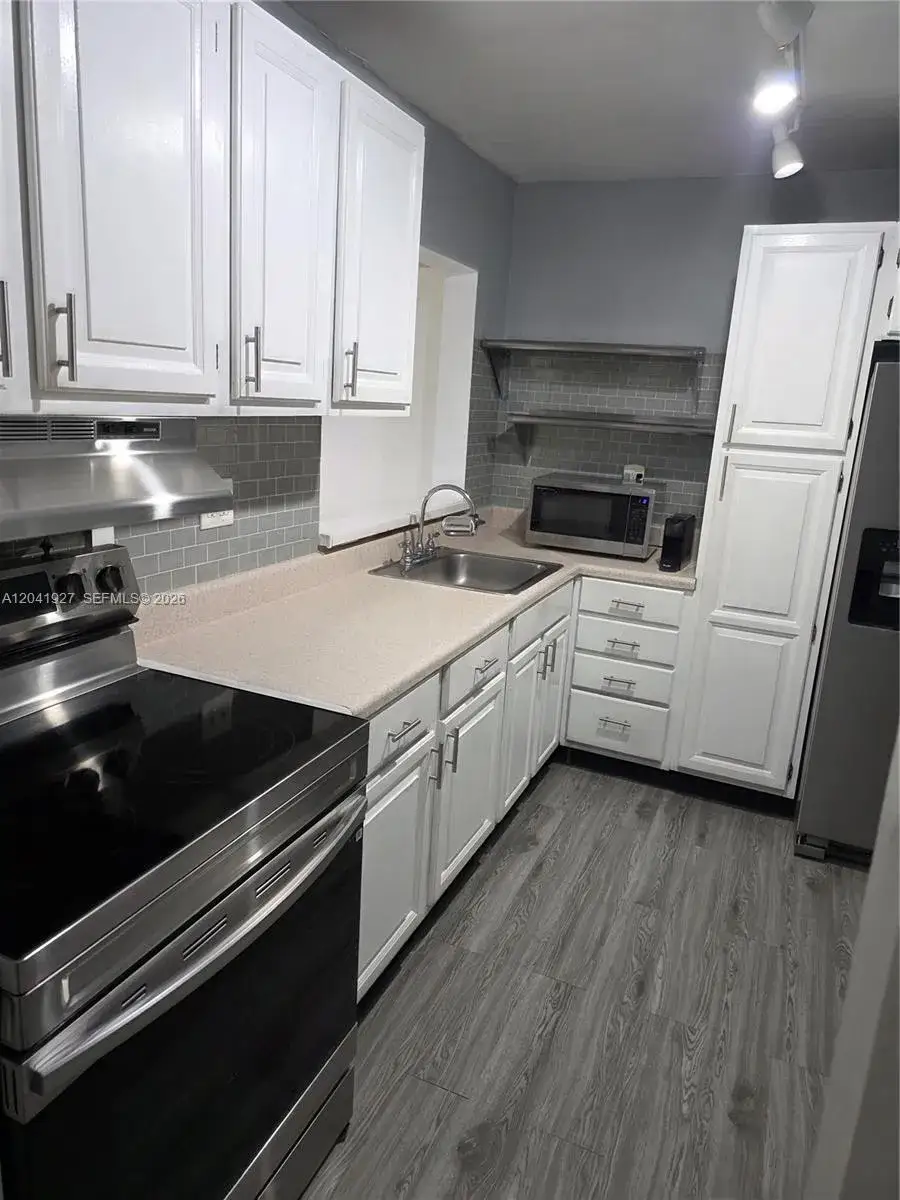 2 bedroom 2 bath Residential for sale at 8065 SW 107th Ave # 202, Miami FL 33173