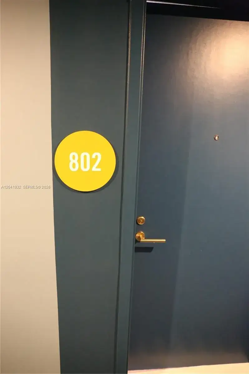 1 bedroom 1 bath Residential Lease for rent at 90 NE 32nd St # 802, Miami FL 33137