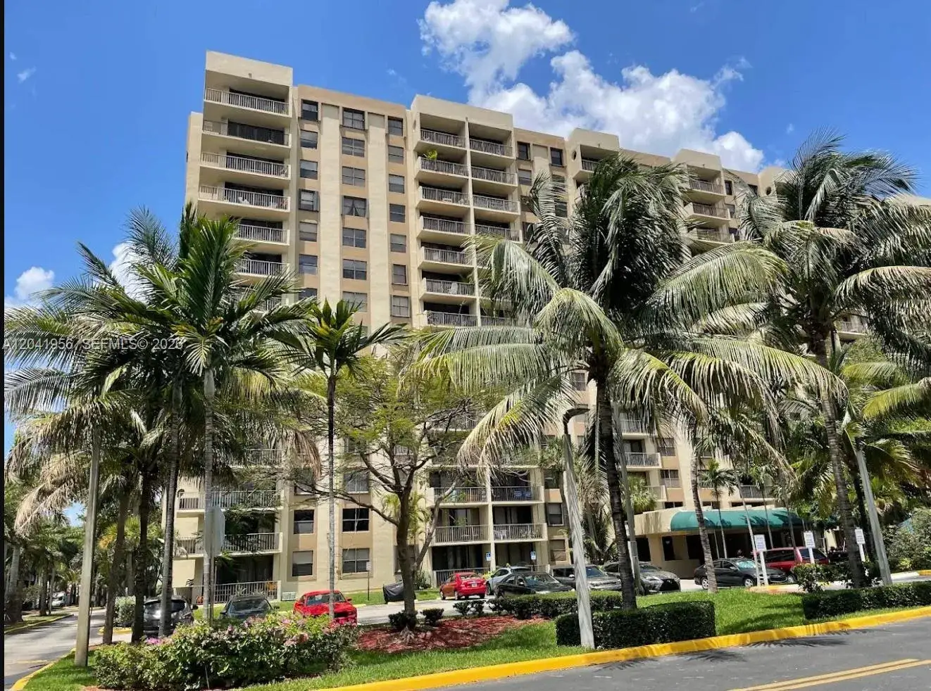 2 bedroom 2 bath Residential for sale at 1470 NE 123rd St # A609, North Miami FL 33161