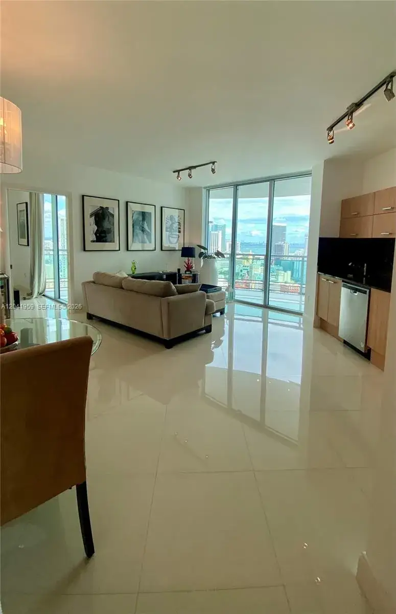 2 bedroom 2 bath Residential Lease for rent at 350 S Miami Ave # 3813, Miami FL 33130