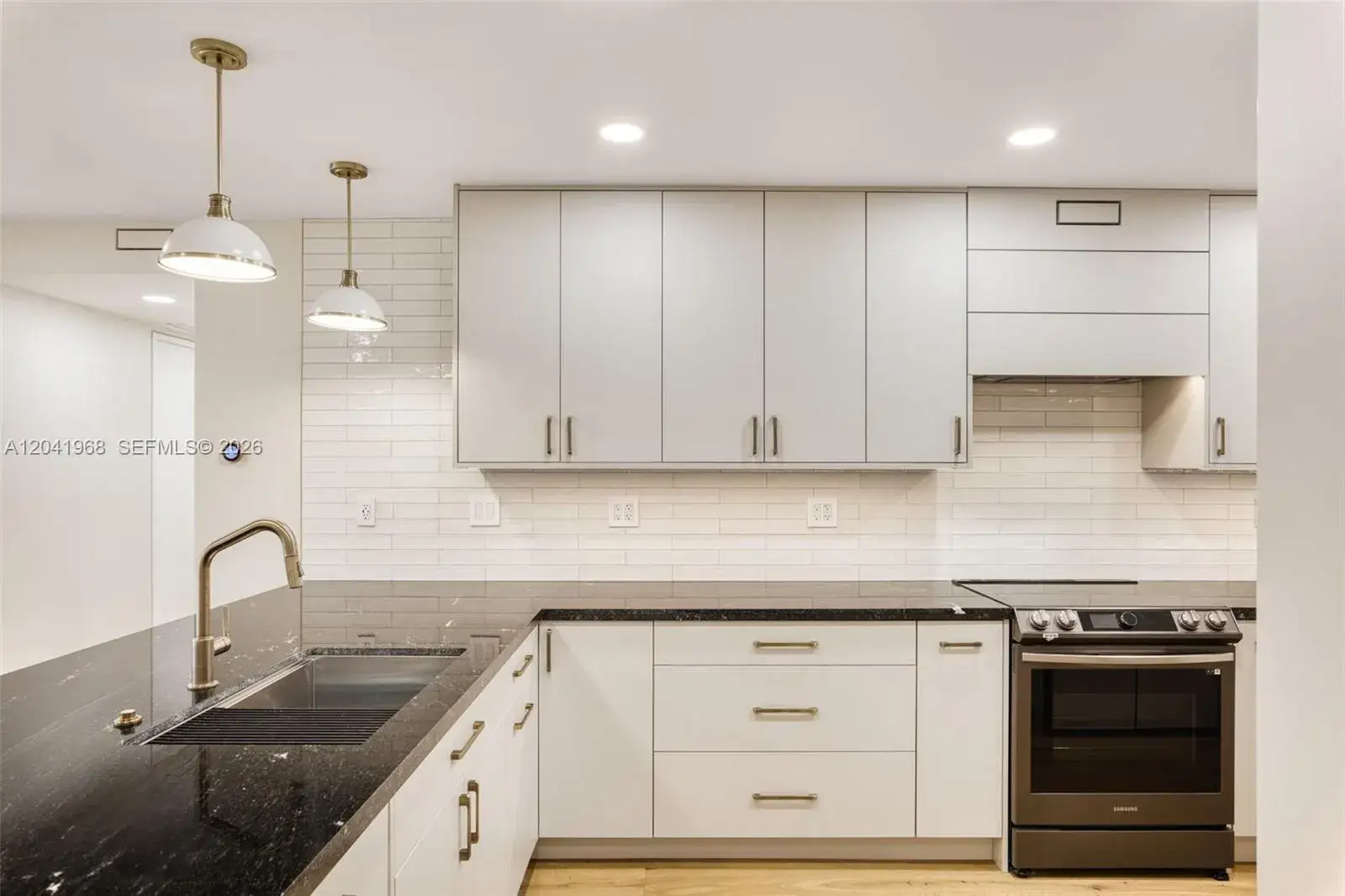 2 bedroom 2 bath Residential for sale at 100 Edgewater Dr # 142, Coral Gables FL 33133