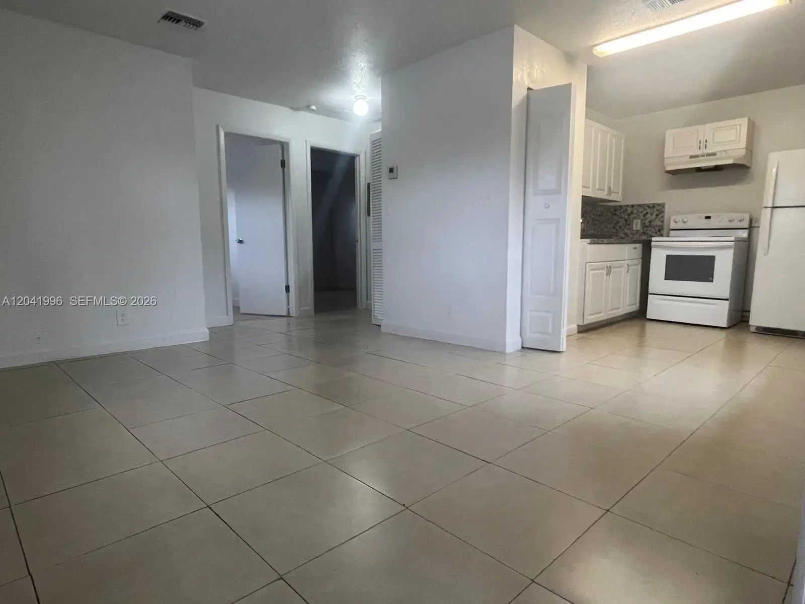 2 bedroom 1 bath Residential Lease for rent at 919 NW 2nd Ave # 1, Fort Lauderdale FL 33311