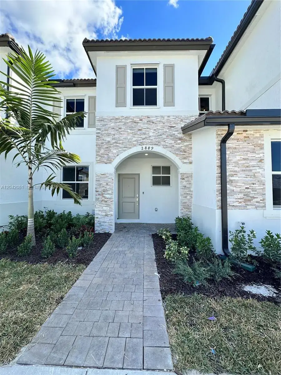 3 bedroom 2 bath Residential Lease for rent at 2889 SE 25rd # 2889, Homestead FL 33035