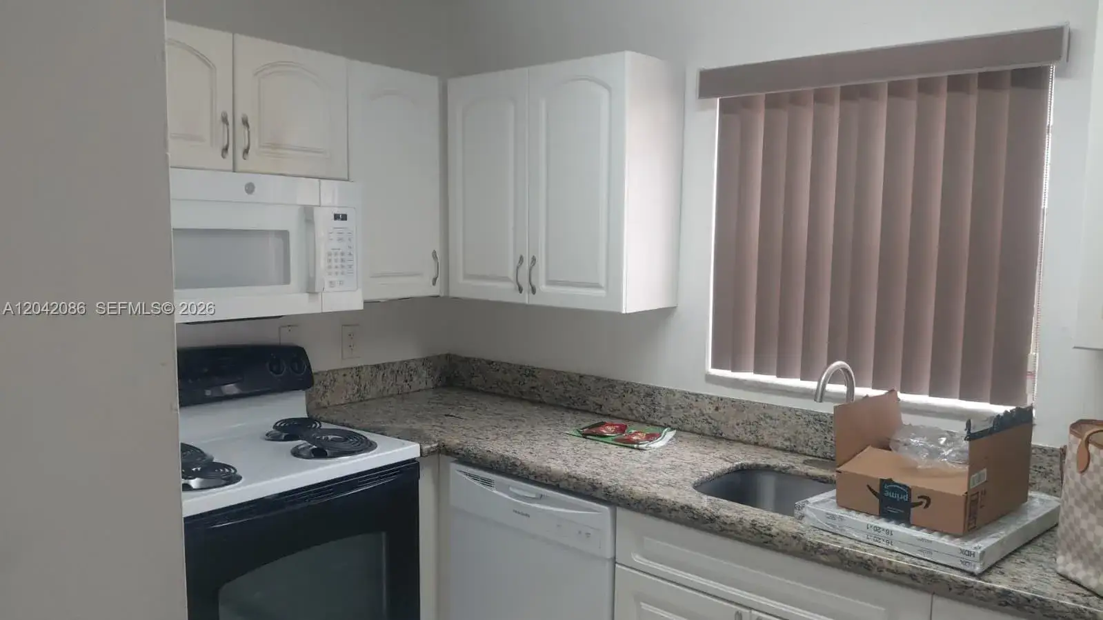 1 bedroom 1 bath Residential Lease for rent at 4240 NW 21st St # 136, Lauderhill FL 33313