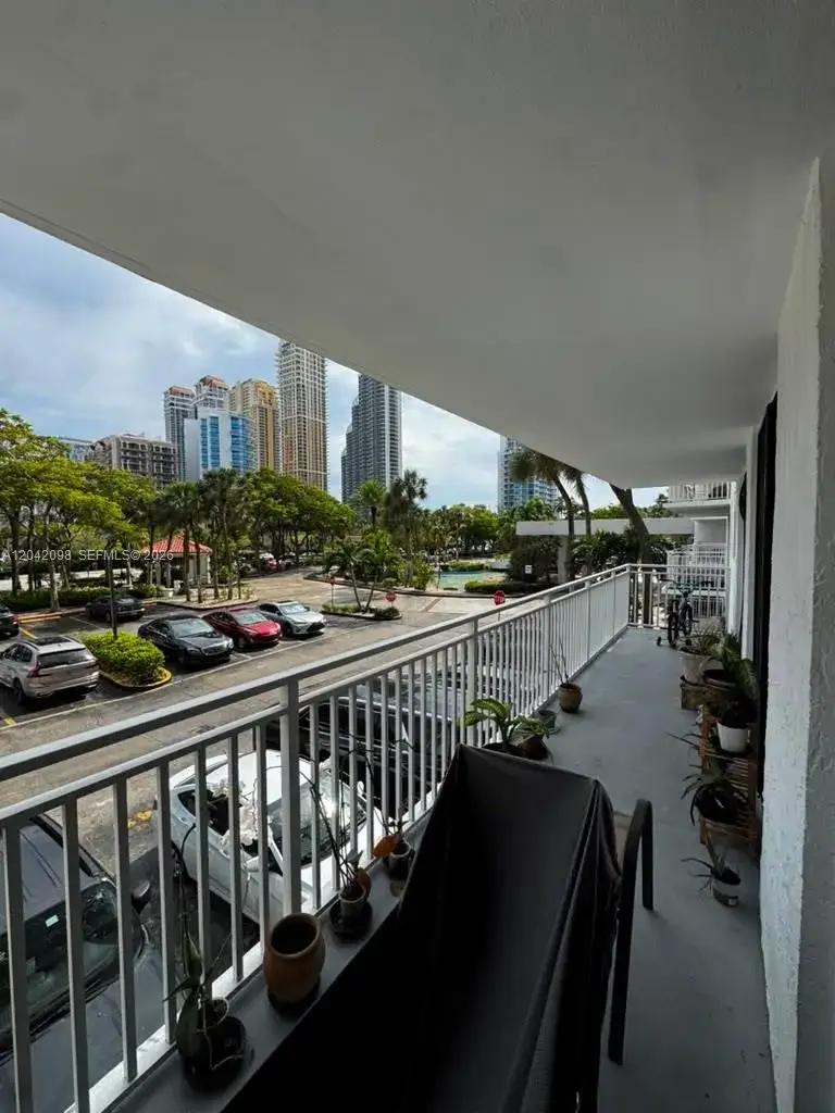 2 bedroom 2 bath Residential for sale at 210 174th St # M11, Sunny Isles Beach FL 33160