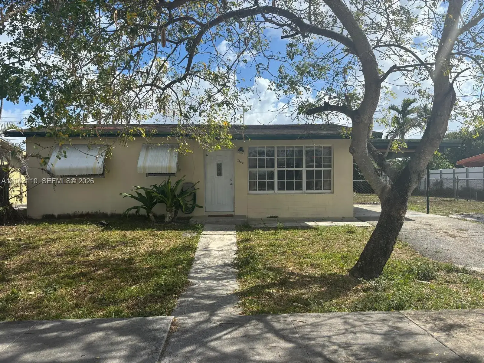 2 bedroom 1 bath Residential Lease for rent at 7820 NW 175th St # 2, Hialeah FL 33015