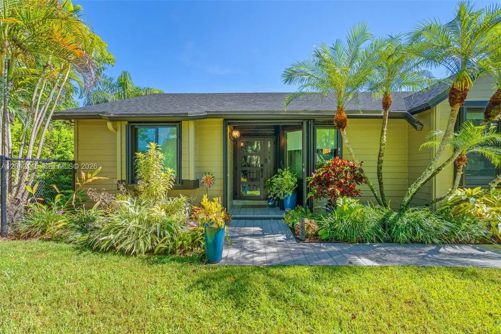 3 bedroom 3 bath Residential for sale at 15031 SW 154th Ter, Miami FL 33187