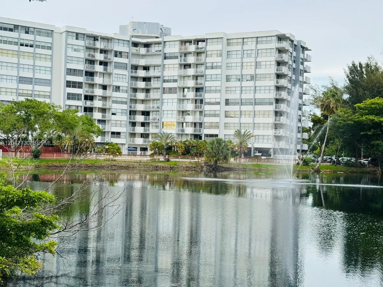 1 bedroom 1 bath Residential for sale at 1200 NE Miami Gardens Dr # 218W, Miami FL 33179