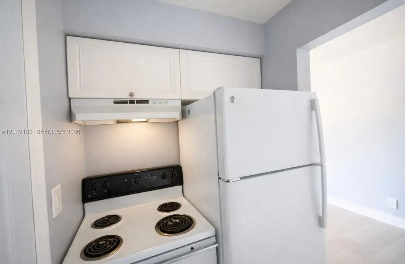 1 bedroom 1 bath Residential Lease for rent at 6080 W Flagler St # 6, Miami FL 33144