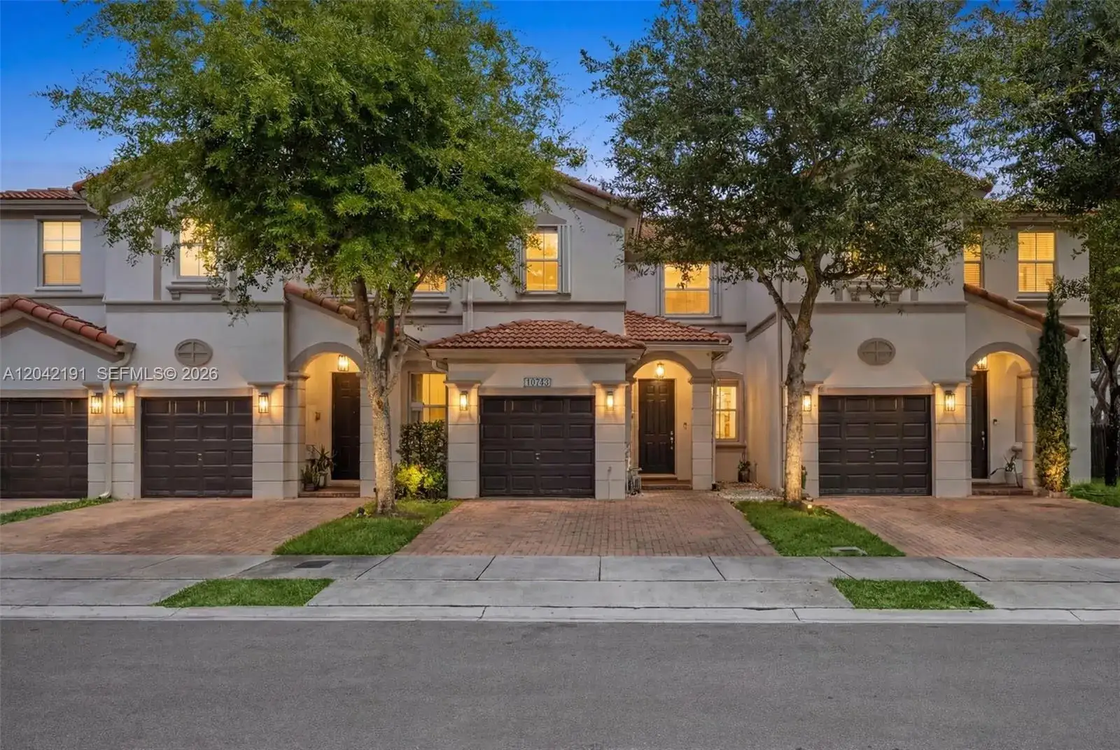 3 bedroom 2 bath Residential for sale at 10743 NW 78th Ter, Doral FL 33178