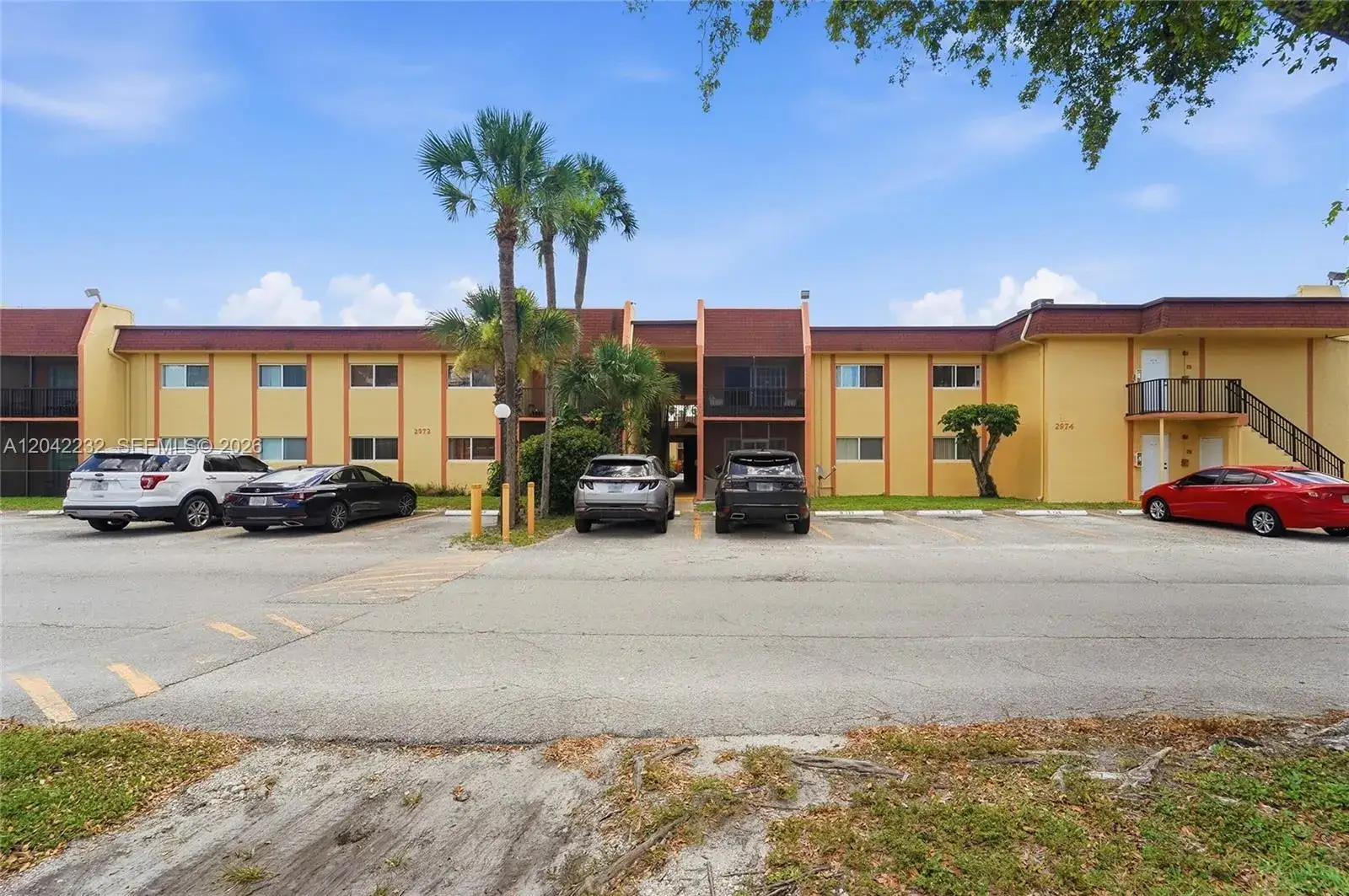 2 bedroom 2 bath Residential for sale at 2974 NW 55th Ave # 2B, Lauderhill FL 33313