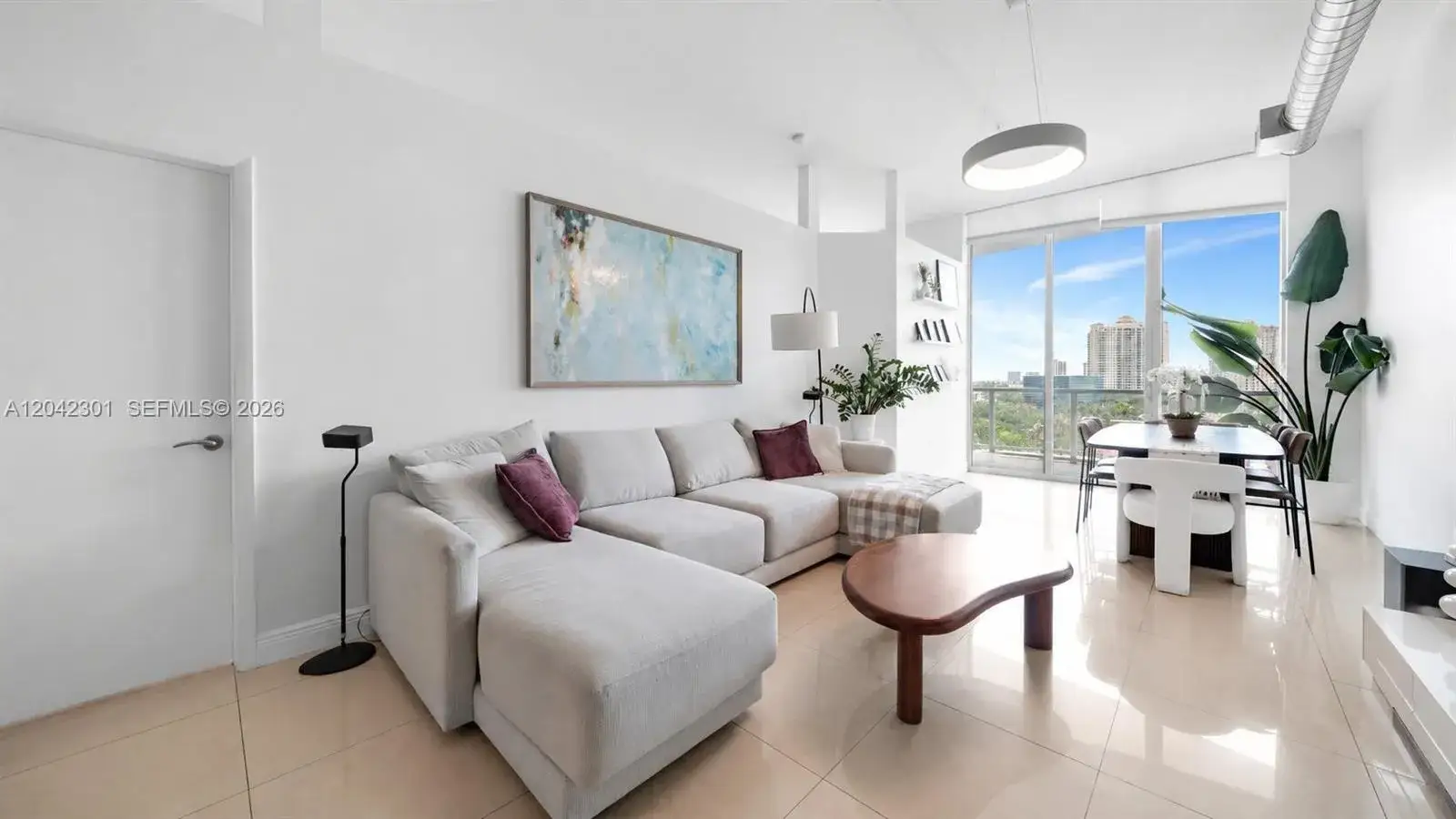 3 bedroom 2 bath Residential for sale at 3029 NE 188th St # 822, Aventura FL 33180