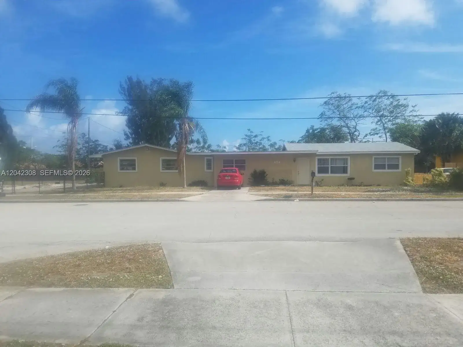 6 bedroom 2 bath Residential for sale at 4214 Greenwood Ave, West Palm Beach FL 33407