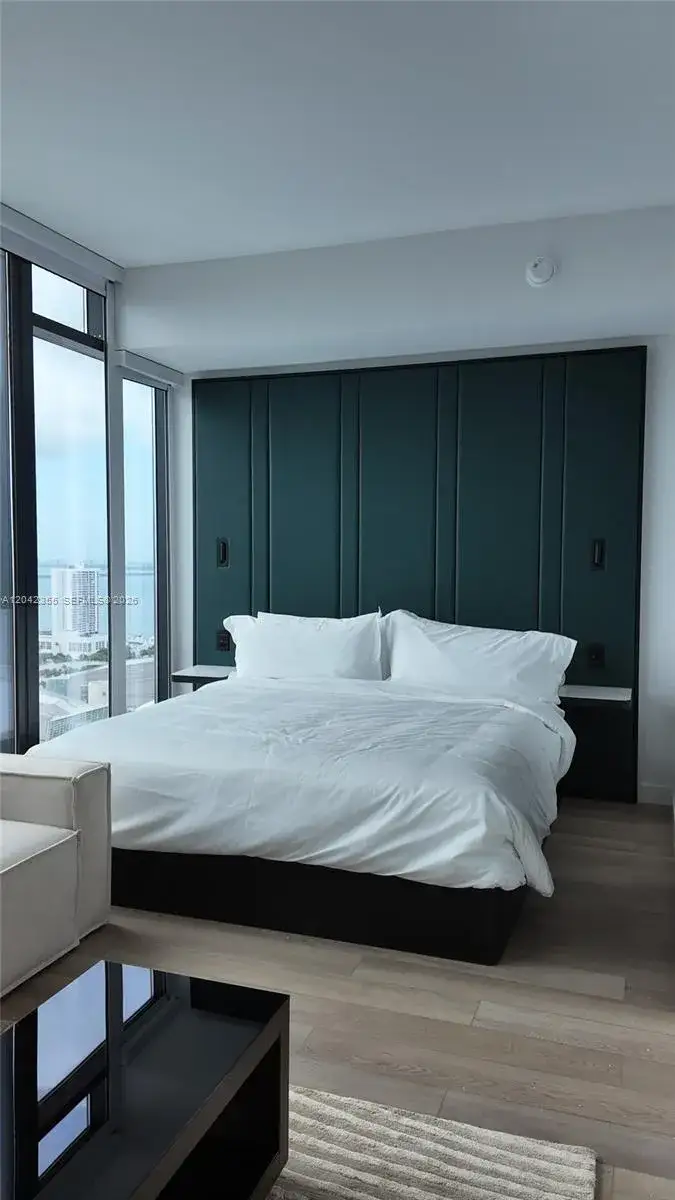 1 bath Residential Lease for rent at 20 NE 11th St, Miami FL 33132