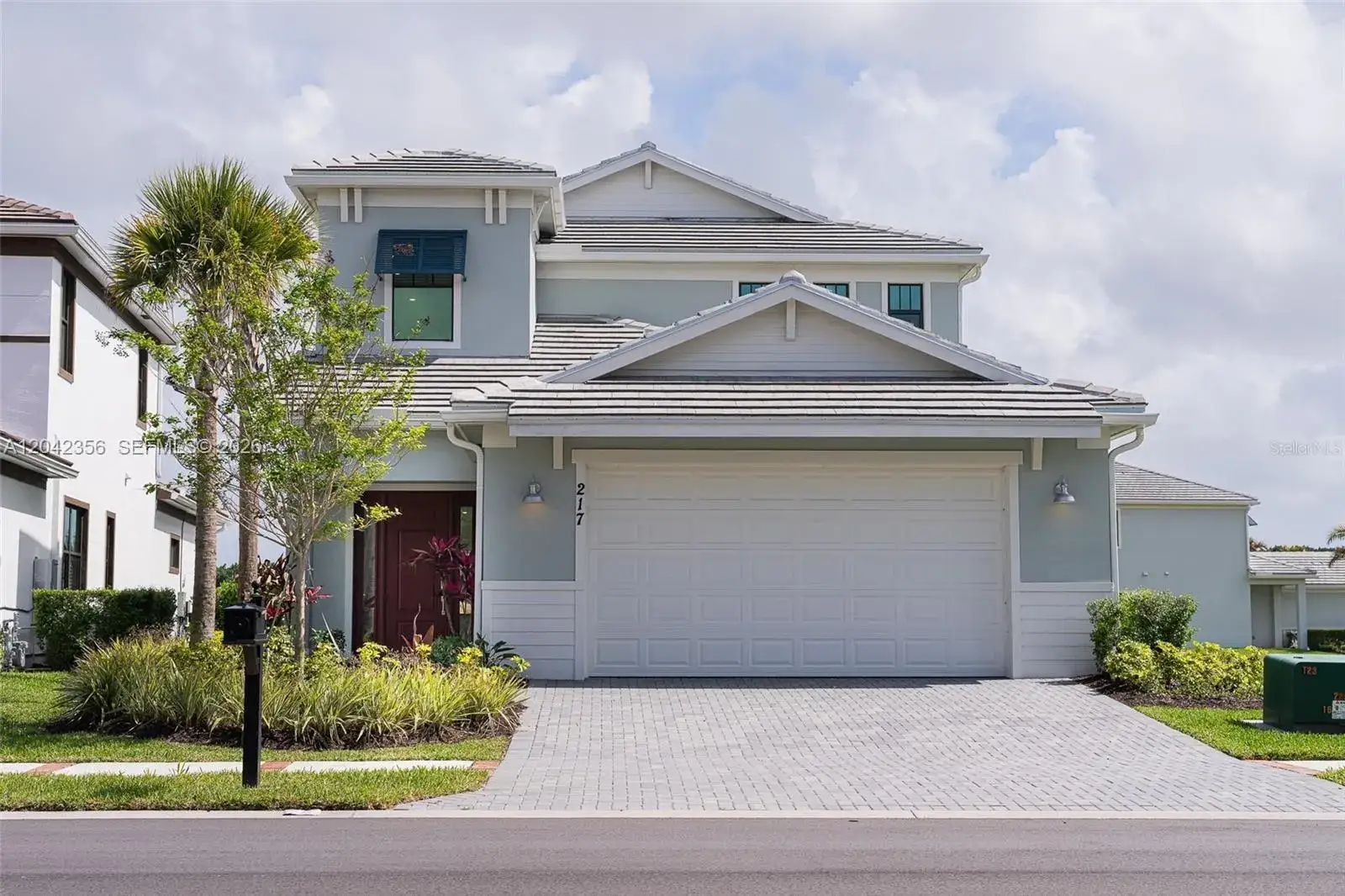 5 bedroom 4 bath Residential for sale at 217 SE Fascino Cir, Port St. Lucie FL 34984