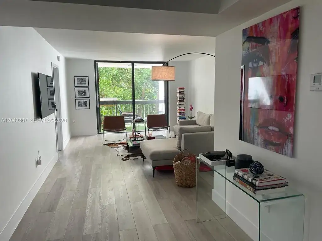 1 bedroom 1 bath Residential Lease for rent at 2333 Brickell Ave # 314, Miami FL 33129
