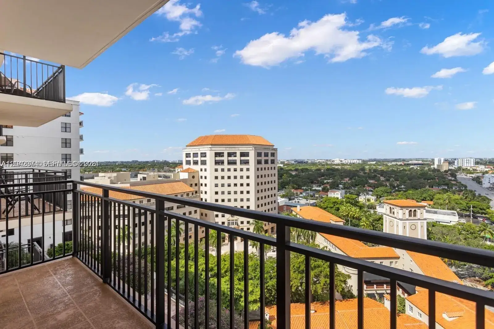2 bedroom 2 bath Residential for sale at 888 S Douglas Rd # 1405, Coral Gables FL 33134